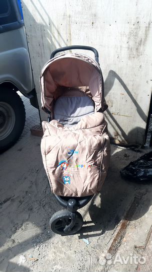Прогулочная коляска