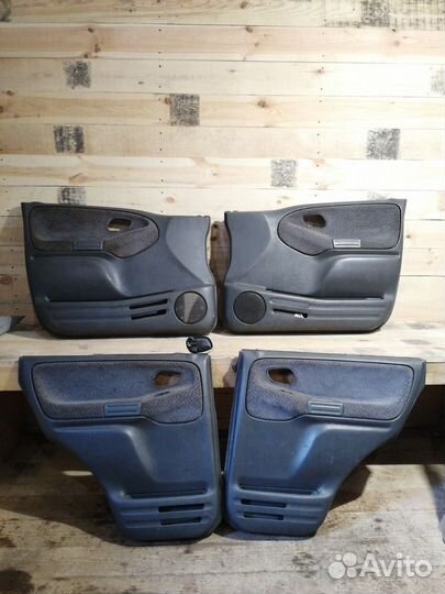 К-кт обшивки двери Suzuki Grand Vitara