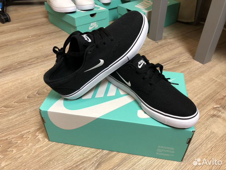 Nike sb clutch black new arrivals