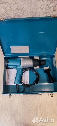 Гайковерт электрический ударный makita TW 1000