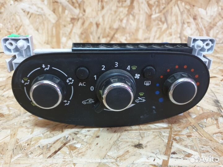 Блок управления отопителем Renault Duster