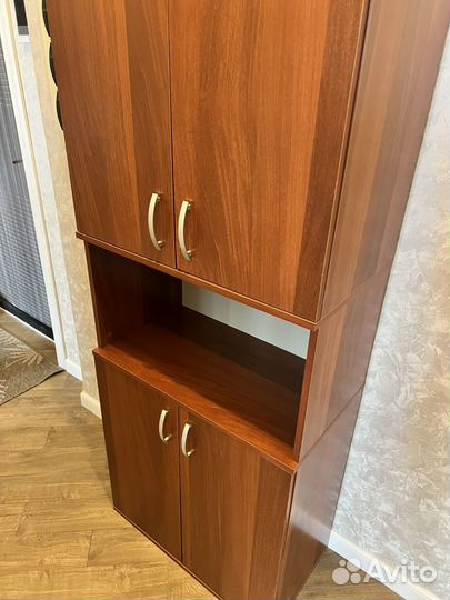 Шкаф