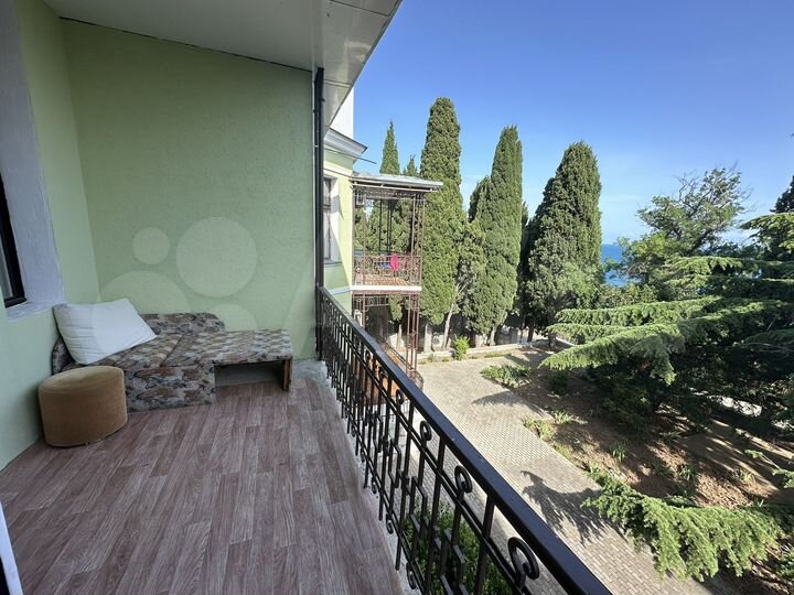 Комната 18 м², 2/2 эт.