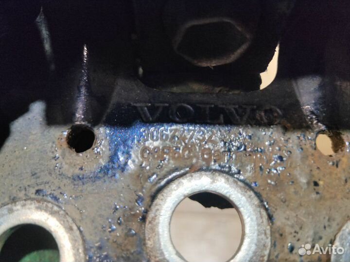 Петля двери Volvo Xc90 D5244T4 2006