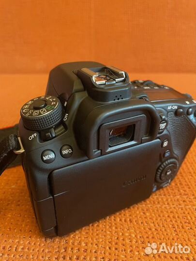 Canon 80d (пробег 450) + EF 24-105mm f/4L+50f1.8