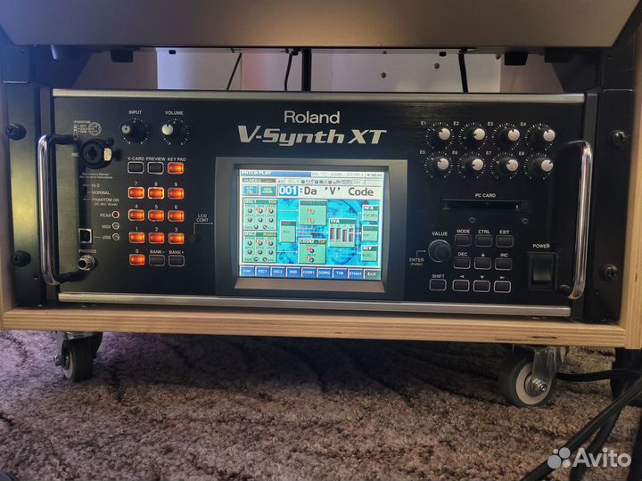 Roland V-Synth XT