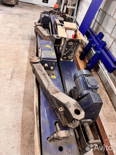 Подъемник винтовой 2х стоечный П180Е-13