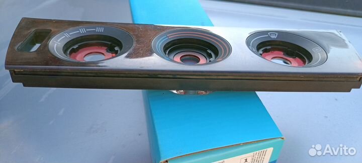 Декоративная накладка печки Audi 100 C4