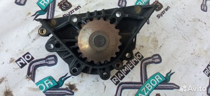 Насос водяной (помпа) Peugeot 406