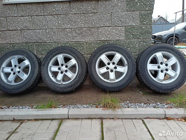 Nokian Tyres Hakkapeliitta 5 215/65 R16