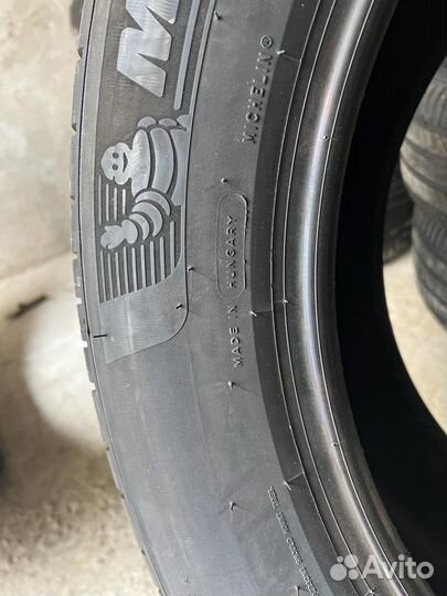 Michelin Pilot Sport 4 275/50 R21