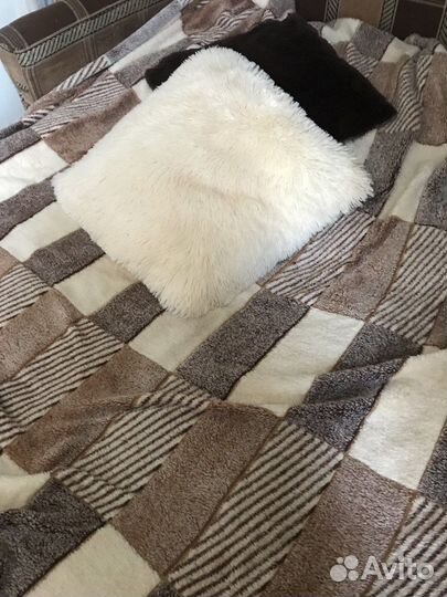 Комплект покрывало-плед с подушками