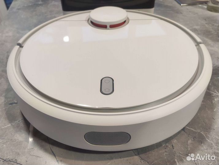 Робот-пылесос Xiaomi Mi Robot Vacuum Cleaner