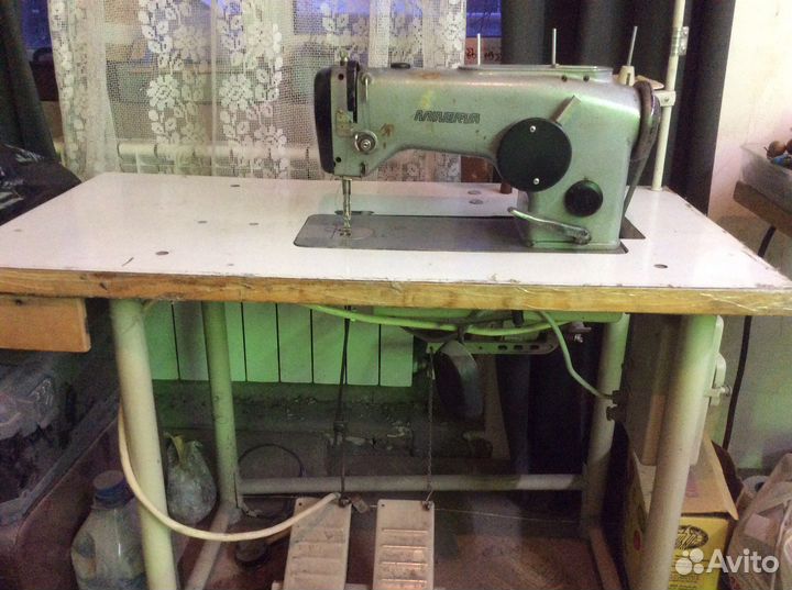 Швейная машина minerva