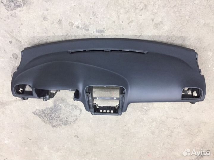 Торпедо панель приборов Фольцваген Гольф 6