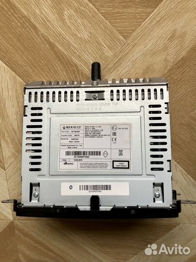 Штатная магнитола на Renault Logan