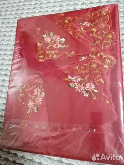 Скатерть с салфетками новая