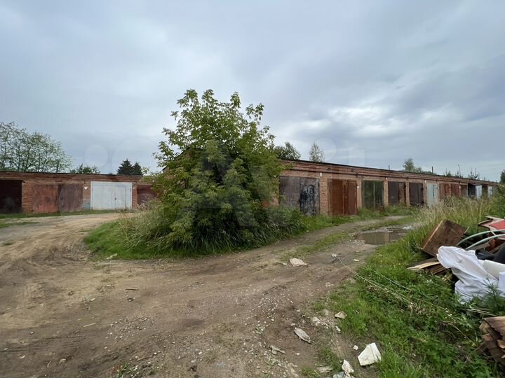 Гараж, > 30 м²