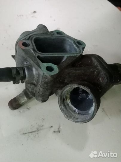 Корпус термостата Mitsubishi Grandis 2.4 4G64