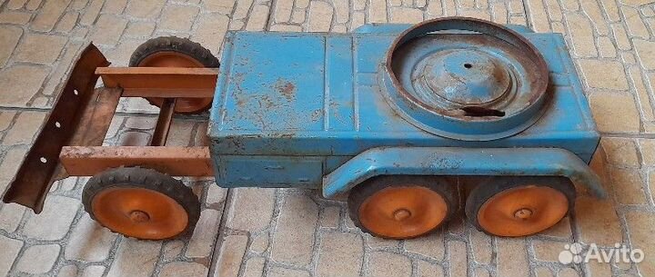 Машинка жесть грузовик кран низ машины СССР