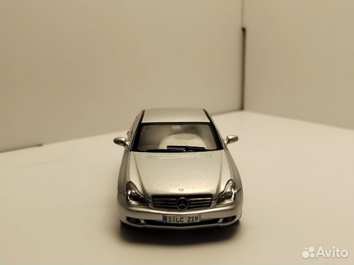 Mercedes benz CLS-class minichamps 1/43