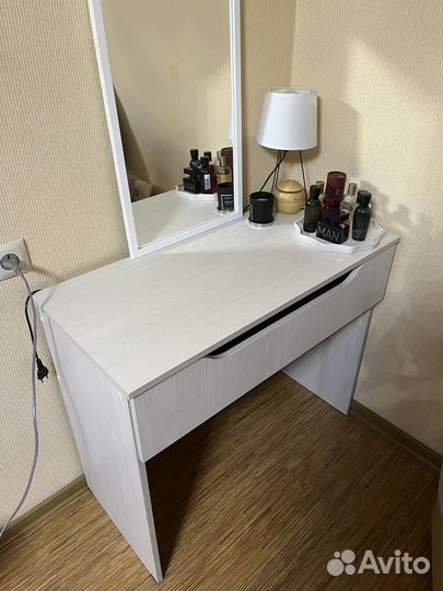 Туалетный столик
