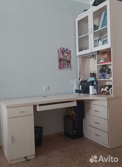 Письменный стол