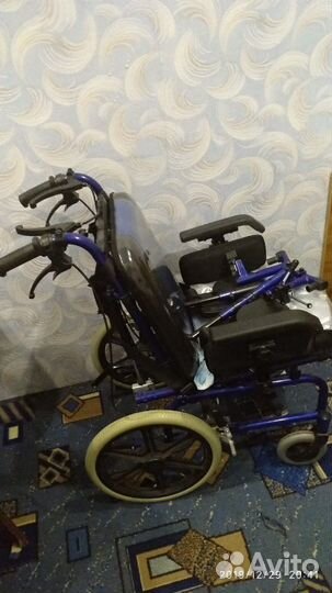 Продам инвалидное кресло