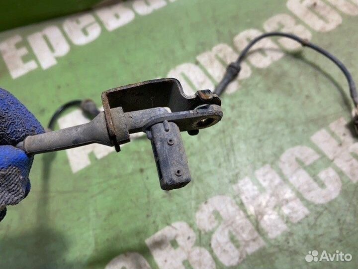 Датчик ABS передний правый Infiniti G35 V35 VQ35DE