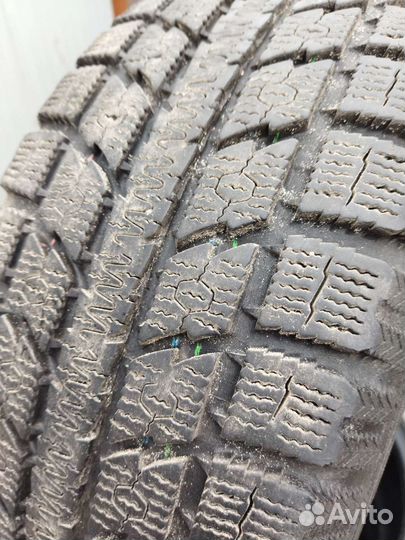 Toyo Observe GSi-5 235/60 R17