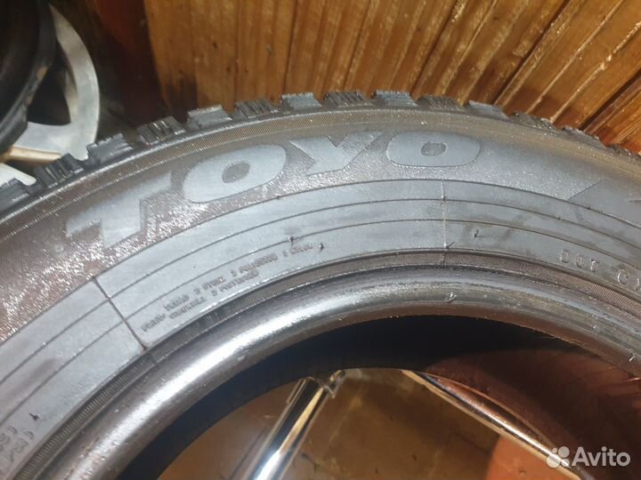 Toyo Observe G3-Ice 215/70 R16 99T