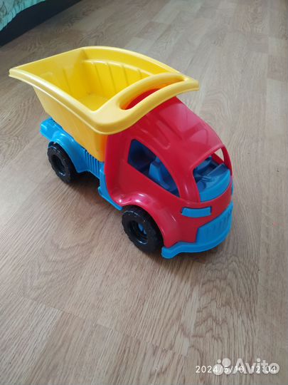 Игрушка грузовик