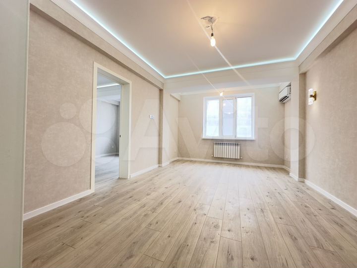 3-к. квартира, 77 м², 3/10 эт.