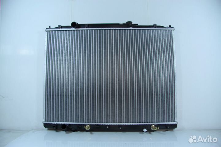 Радиатор охлаждения Acura MDX 2 YD2