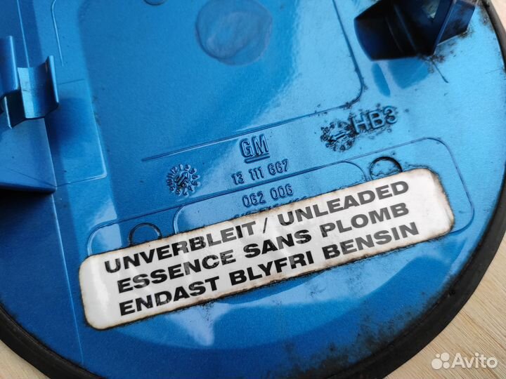 Лючок открытия бензобака на Opel Astra H 3Д GTC