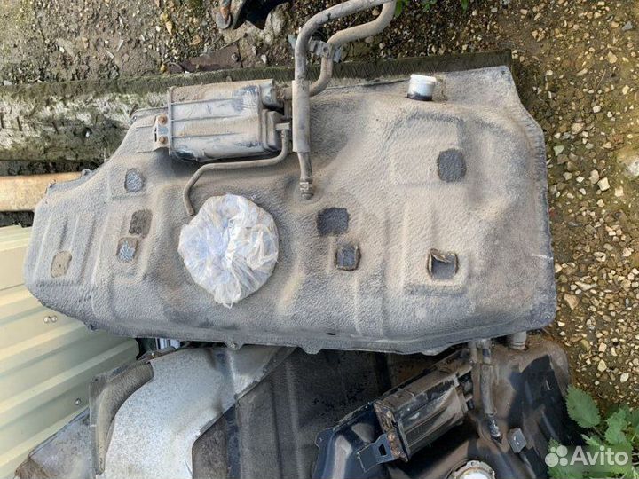 Бензобак Hyundai Solaris 2010-2014