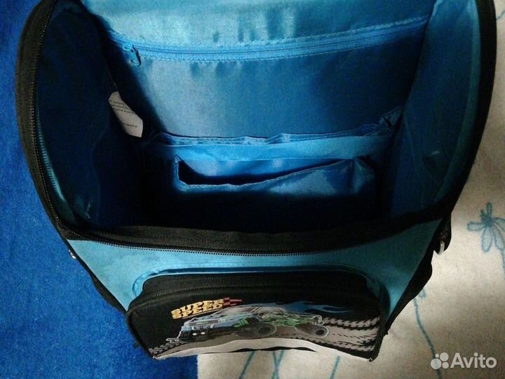 Рюкзак школьный