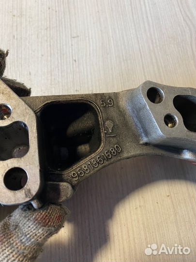 Кронштейн двигателя Peugeot Partner Tepee B9