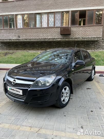 Opel Astra 1.8 МТ, 2010, 188 000 км