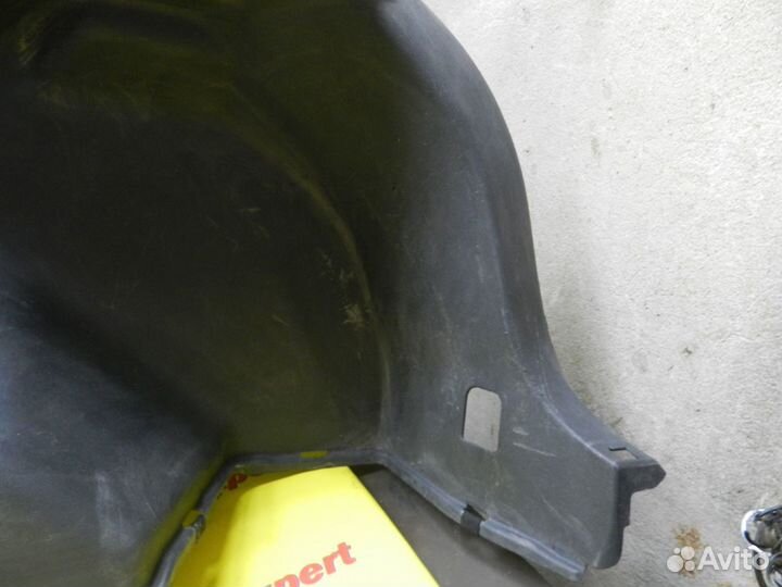 Обшивка багажника правая Mitsubishi ASX