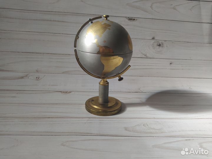 Сигаретница Глобус