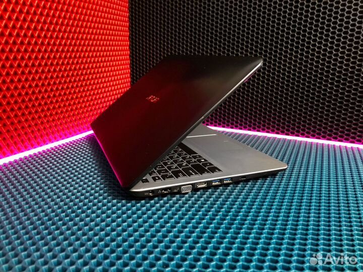 Ноутбук Asus для дома, офиса и игр на Intel Core