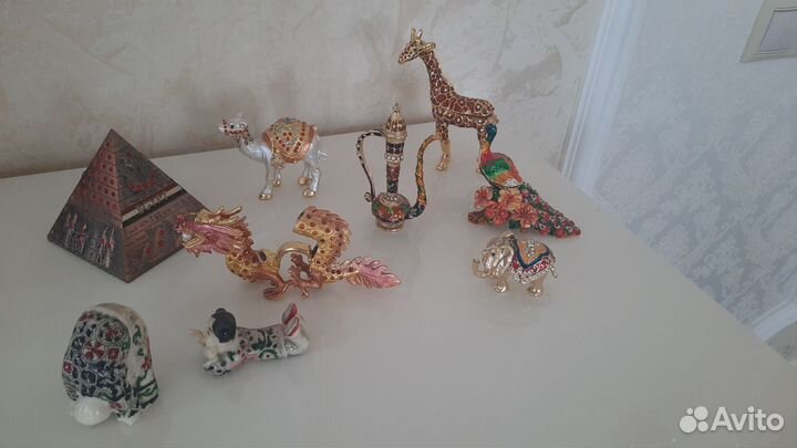Сувенирные фигурки шкатулки
