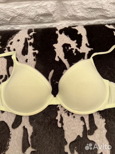 Бюстгальтер, 75B