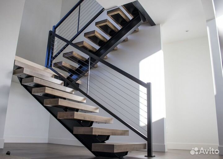 Лестница металлический каркас