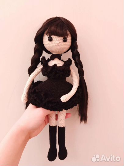 Кукла ручной работы вязаная