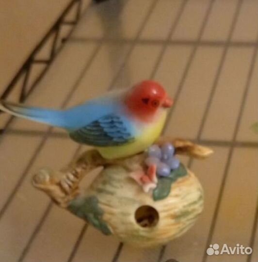Статуэтка фигурки птички