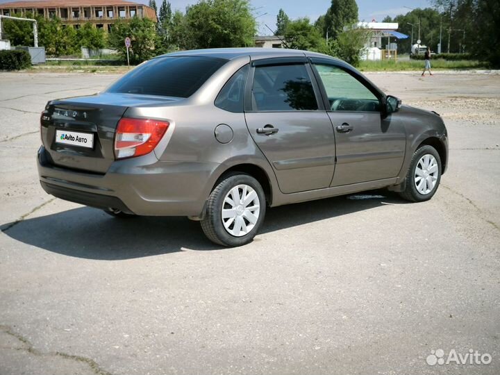 LADA Granta 1.6 МТ, 2019, 100 000 км