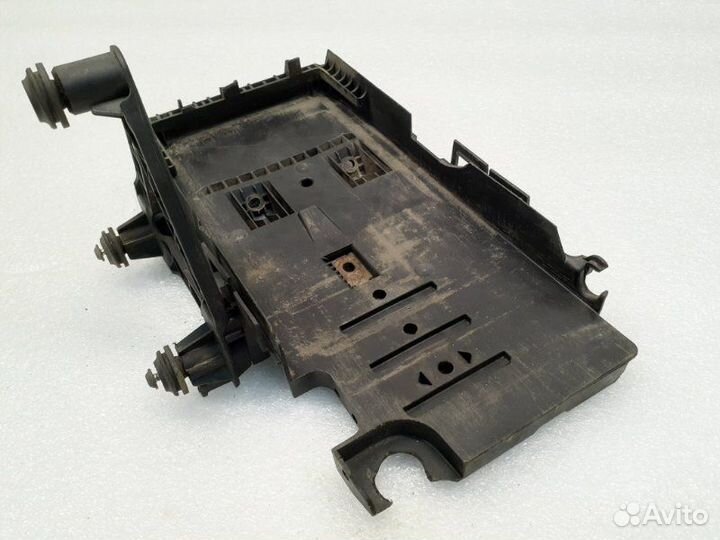 Площадка под аккумулятор Ford Mondeo 4 1.6 TI kgba