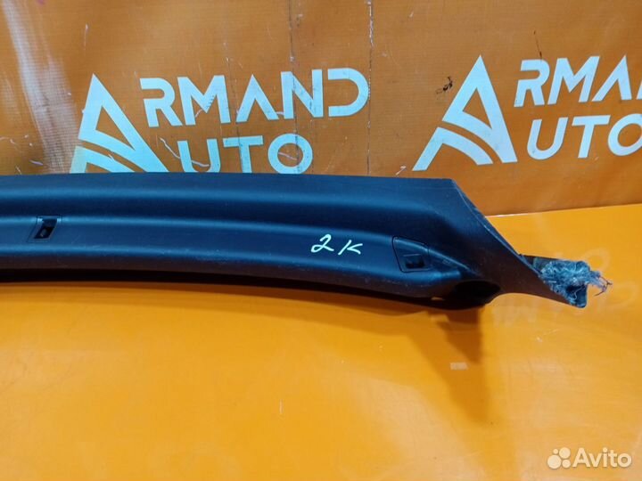 Накладка обшивки двери багажника Lexus Rx 3 AL10